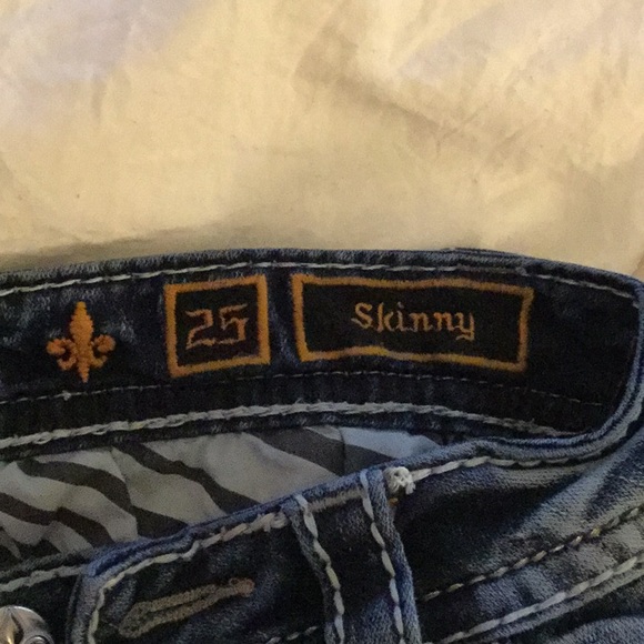 Rock Revival Jeans - Picture 3 of 3